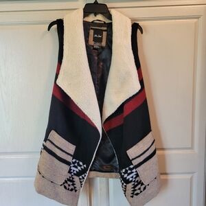 Me Jane Buckle Southwestern Saddle Blanket Open Front Vest